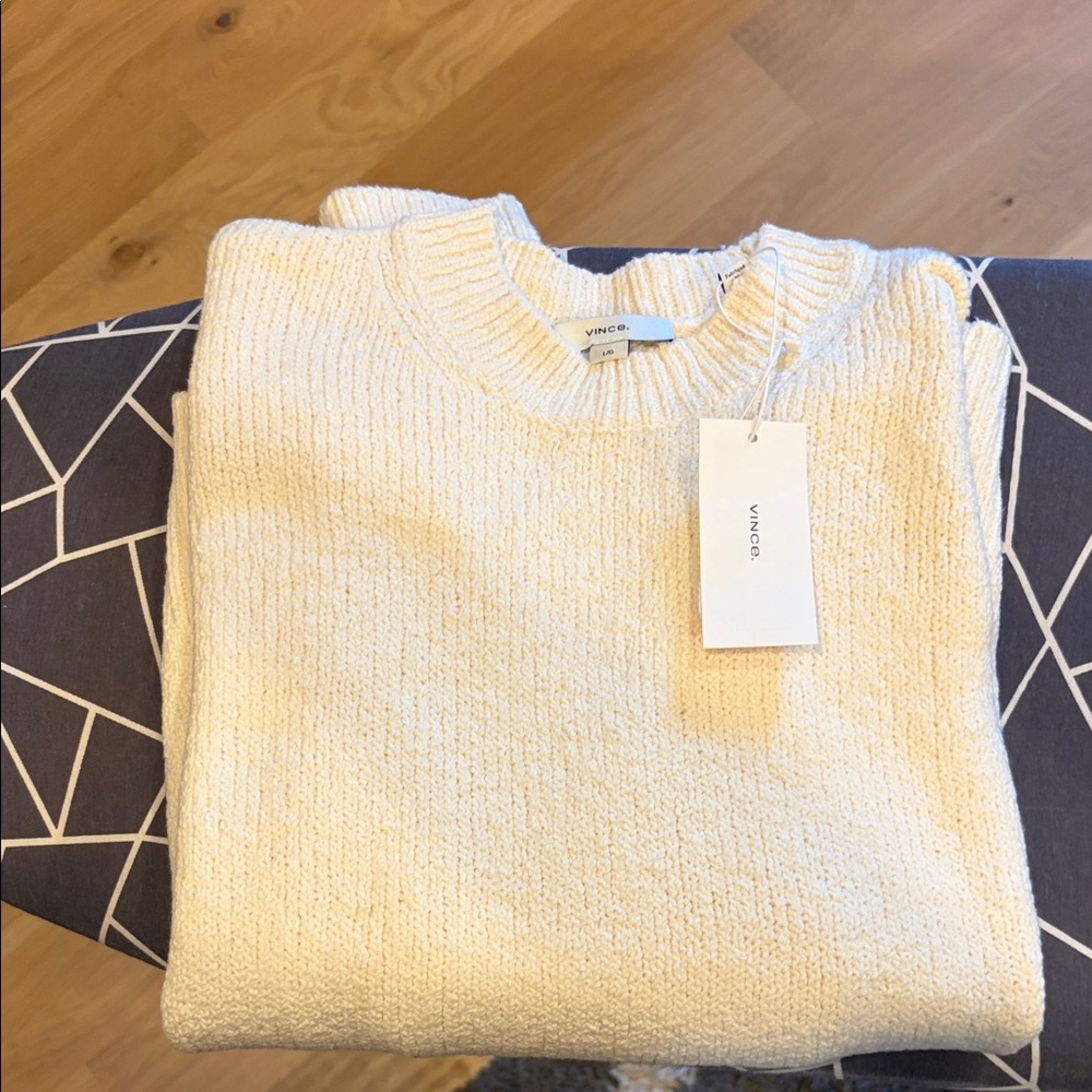Vince  Sweater in Cream. Brand new!